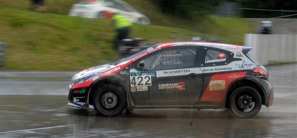 Ulrik Linnemann var flyvende i Rally Cross Denmark 2017, og vandt NEZ SUPER 1600 i sin Frida.
(Foto: Åge Keseler Kirketerp)
